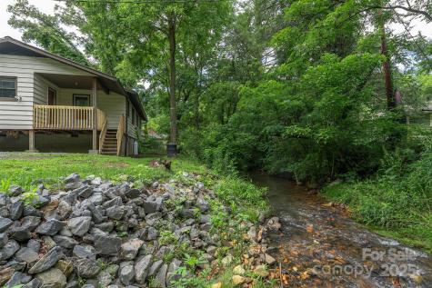 24 Arco Road Asheville NC 28805
