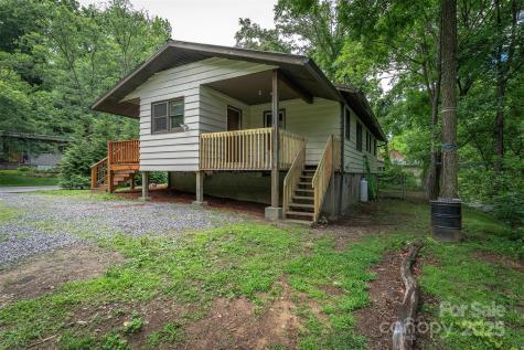24 Arco Road Asheville NC 28805
