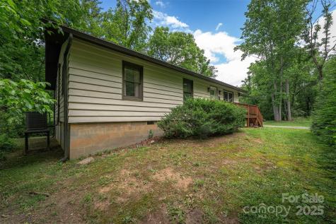 24 Arco Road Asheville NC 28805