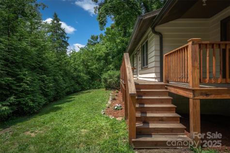 24 Arco Road Asheville NC 28805