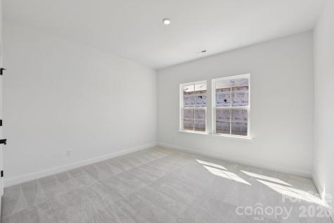 7418 Westrow Avenue Charlotte NC 28278
