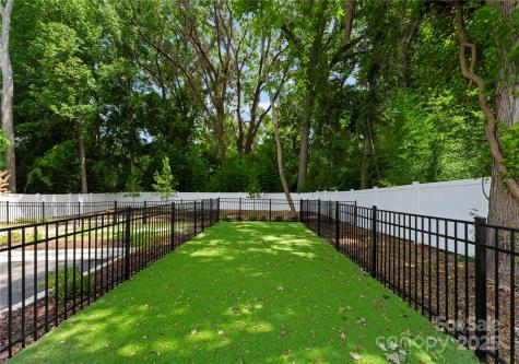 4211 Walker Road Charlotte NC 28211