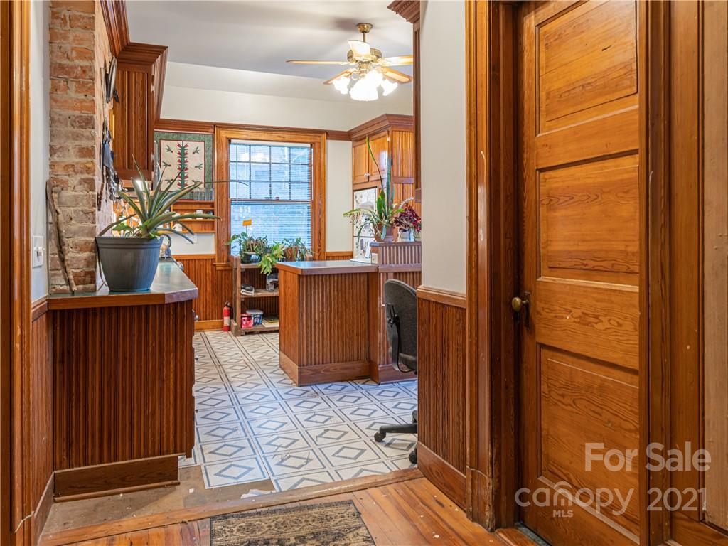 123 W Chestnut Street Asheville NC 28801