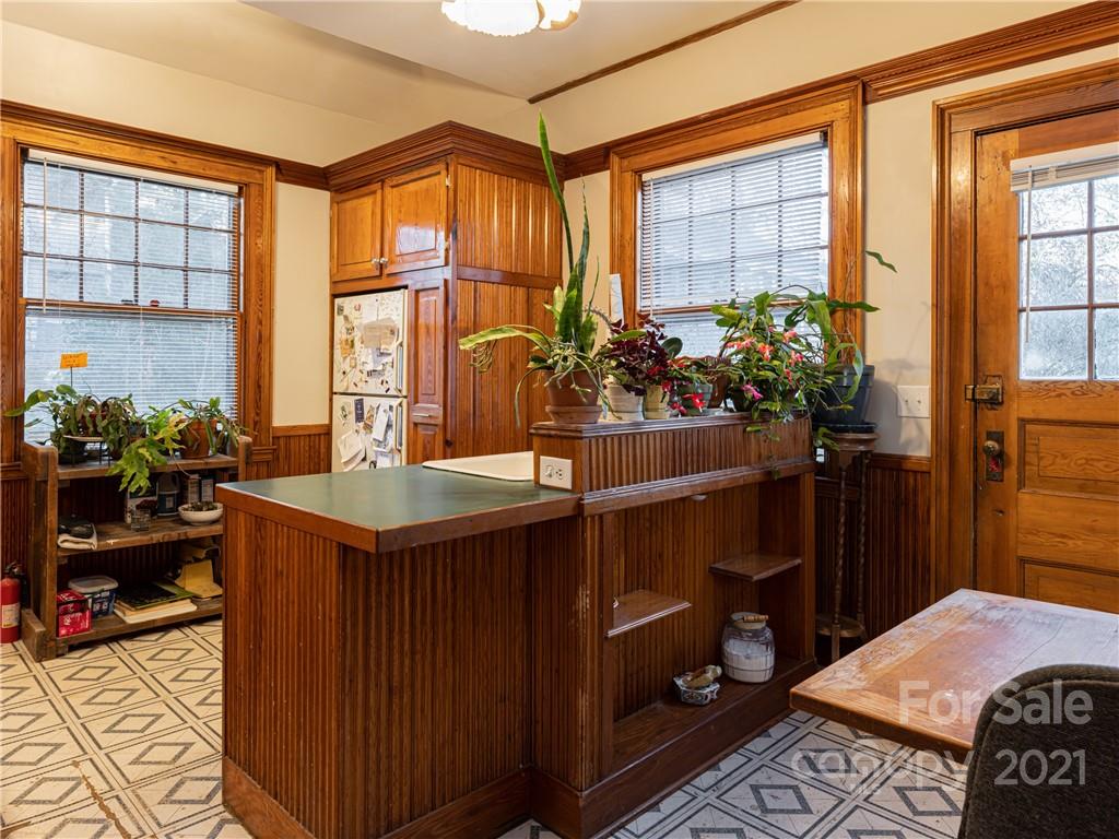 123 W Chestnut Street Asheville NC 28801
