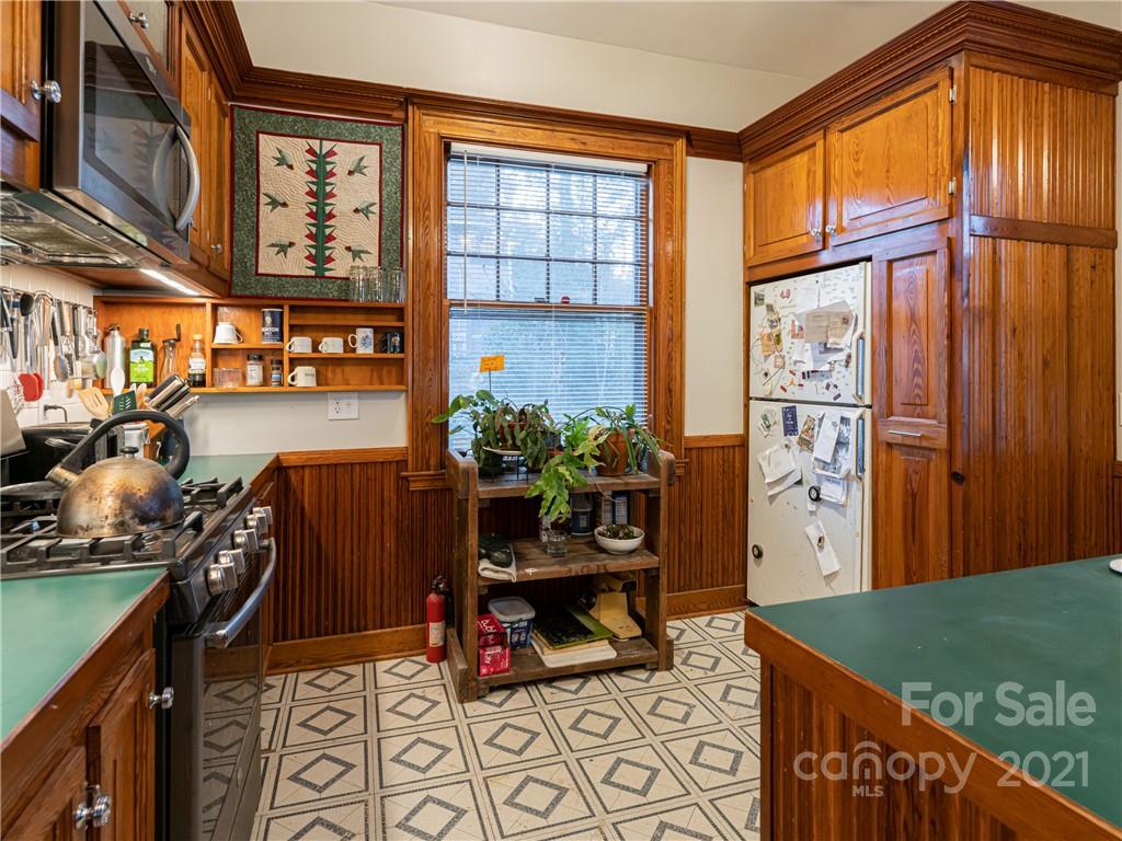 123 W Chestnut Street Asheville NC 28801
