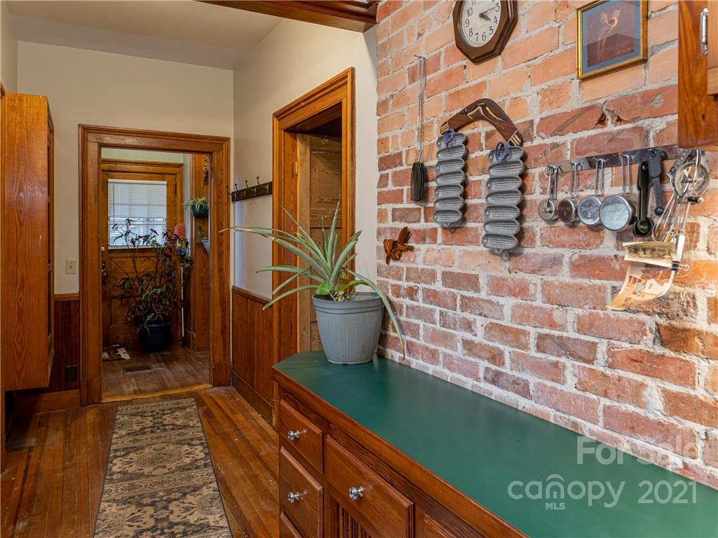 123 W Chestnut Street Asheville NC 28801