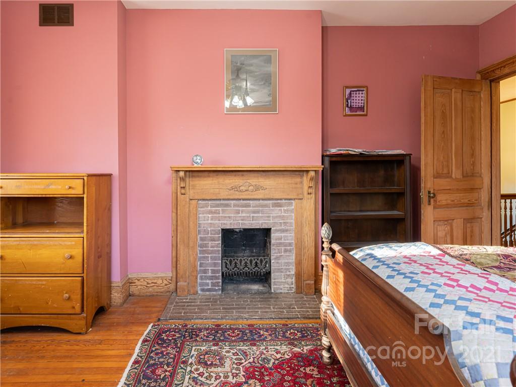 123 W Chestnut Street Asheville NC 28801
