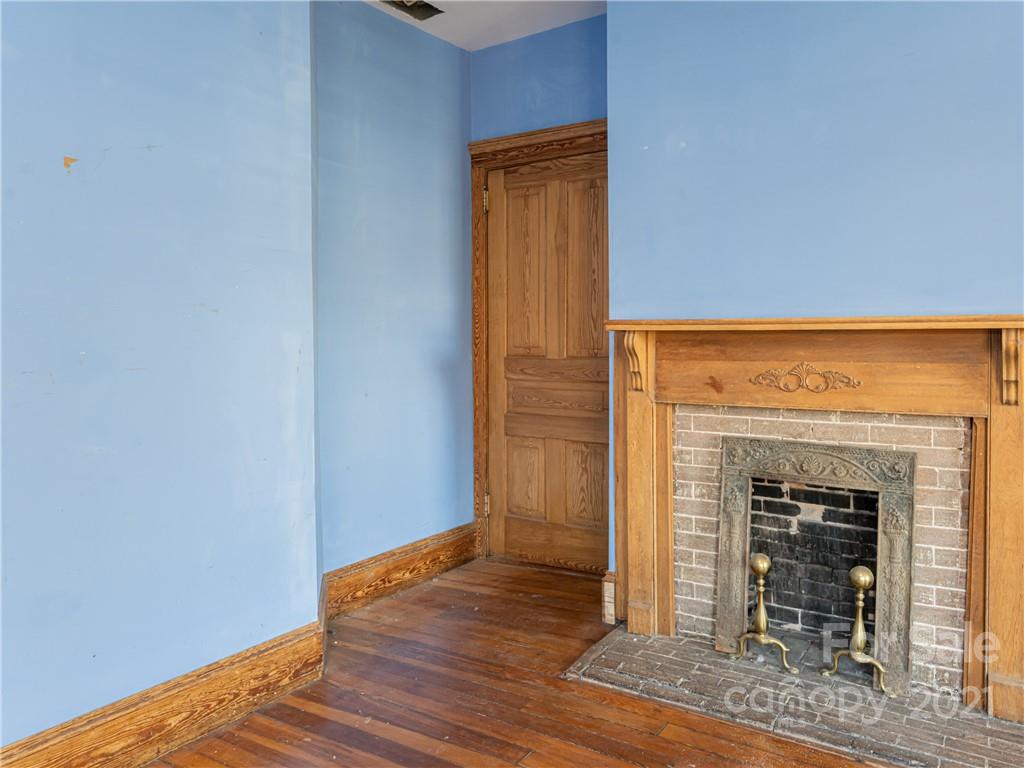 123 W Chestnut Street Asheville NC 28801