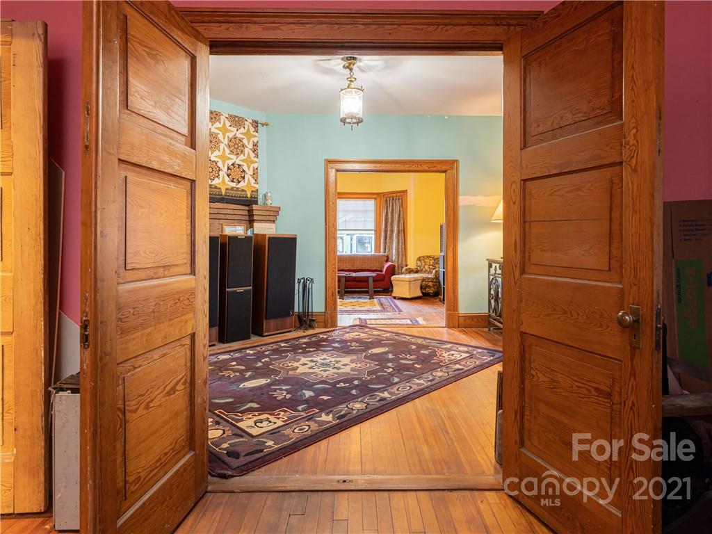 123 W Chestnut Street Asheville NC 28801
