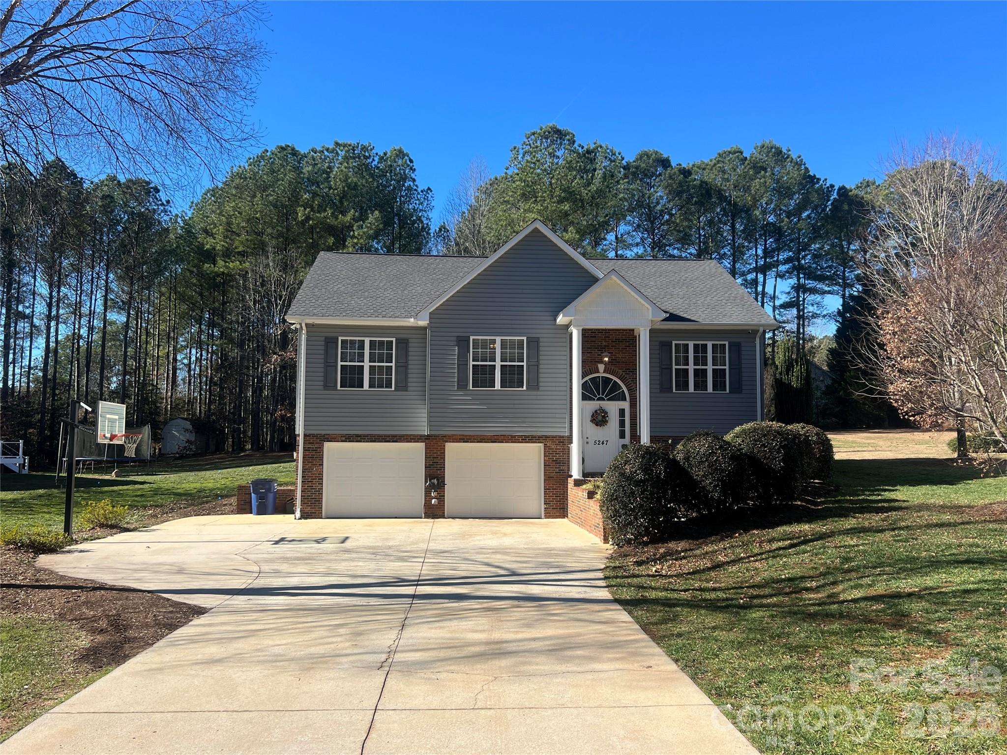 5247 Whitewater Drive Hickory NC 28601