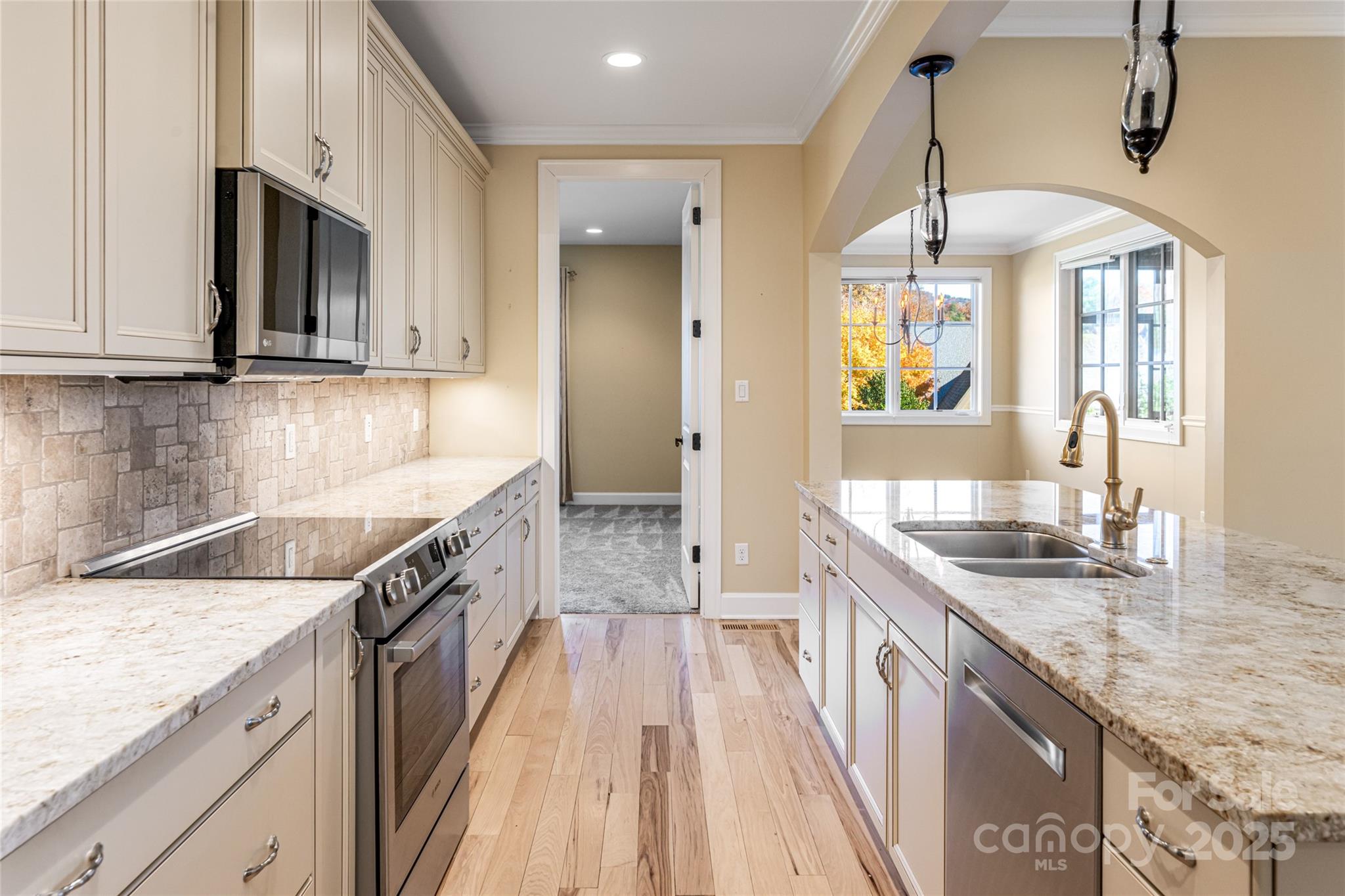 38 Chantilly Drive Asheville NC 28804