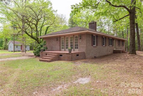 1224 Loop Road Hookerton NC 28538