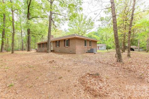 1224 Loop Road Hookerton NC 28538