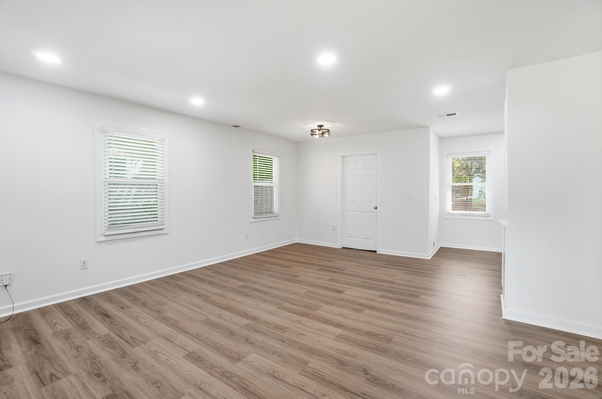 6608 Rosecran Drive Charlotte NC 28215
