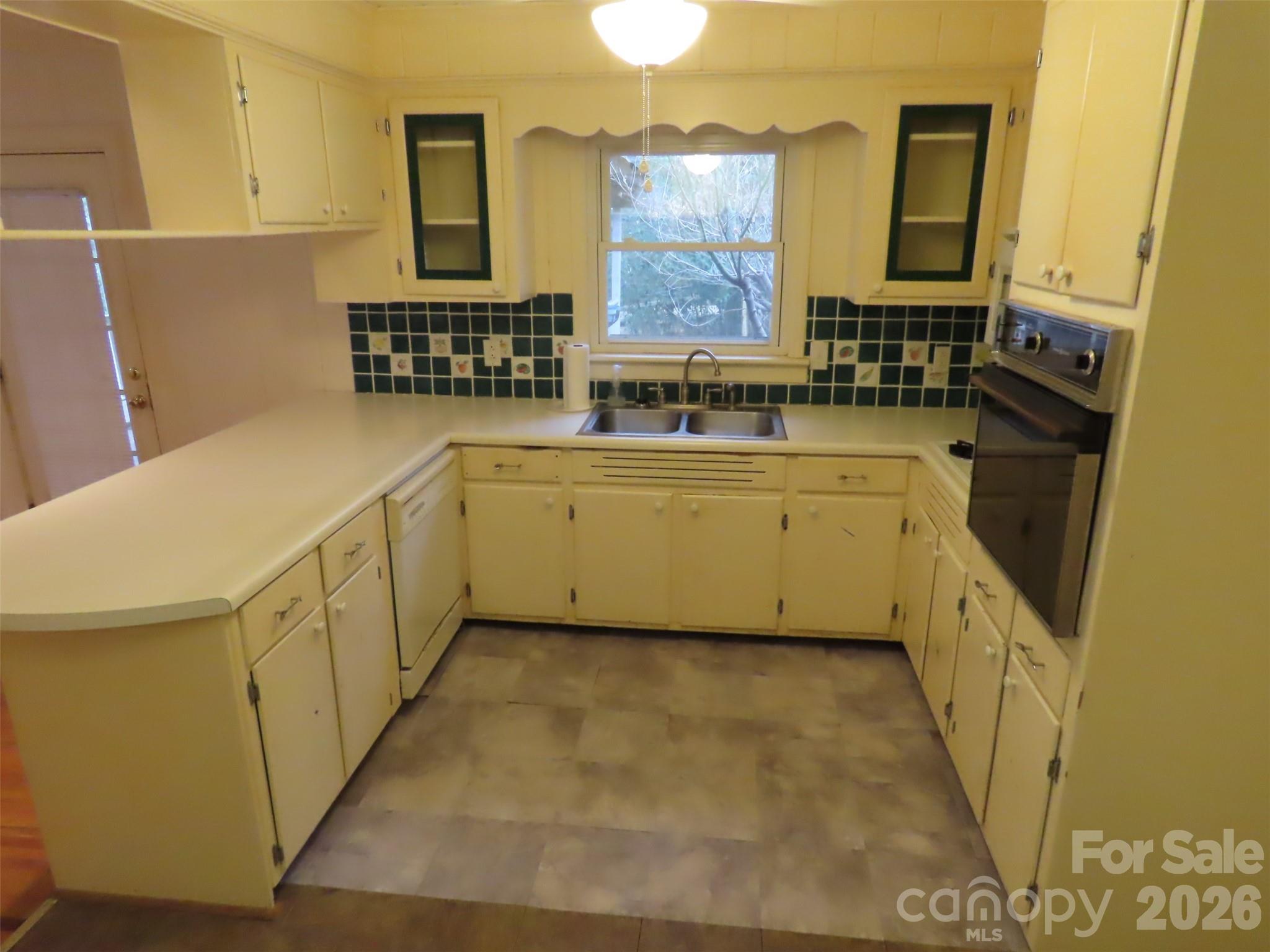 7636 Michael Drive Charlotte NC 28215