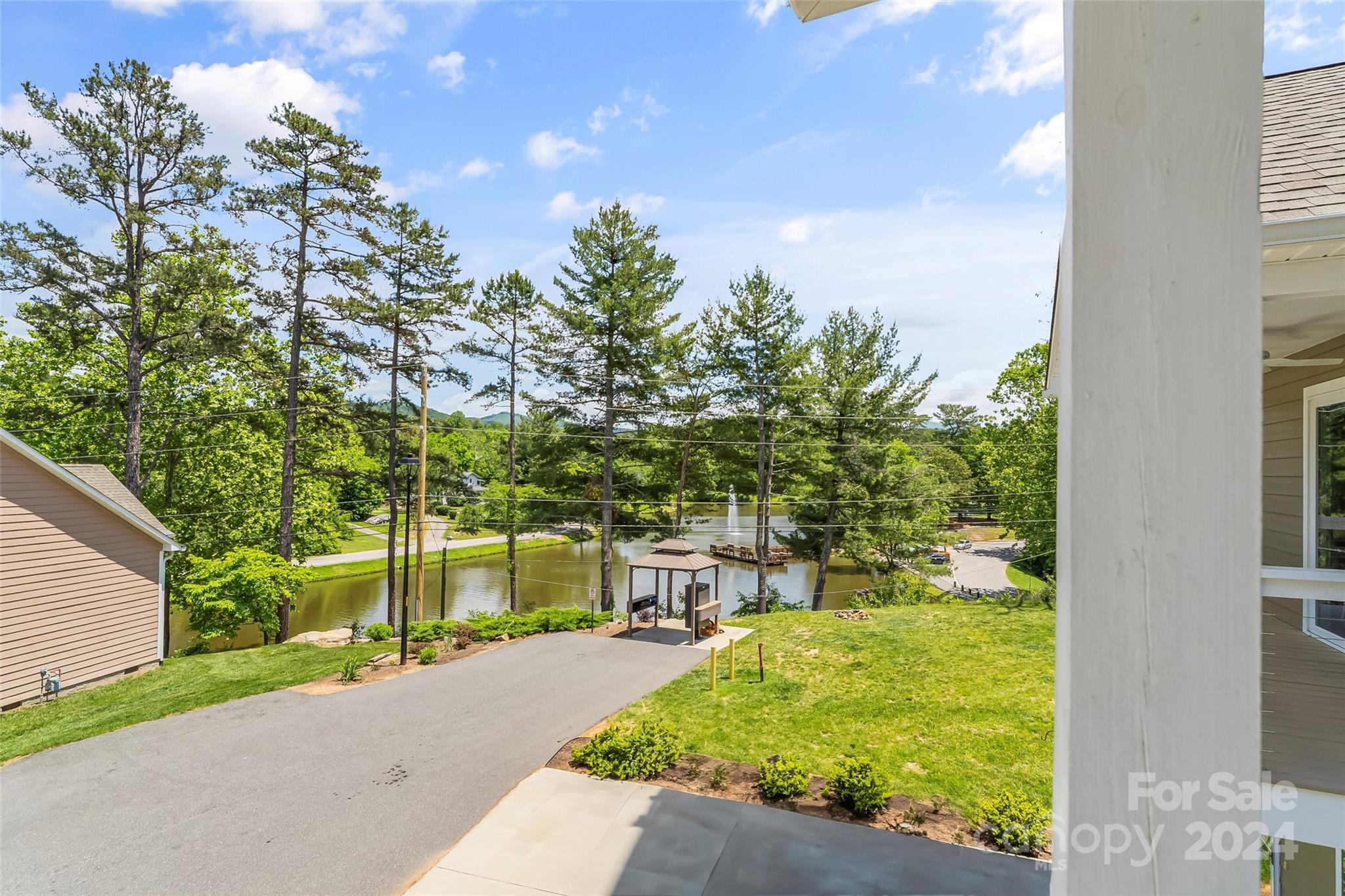 27 Water Pointe Way Weaverville NC 28787