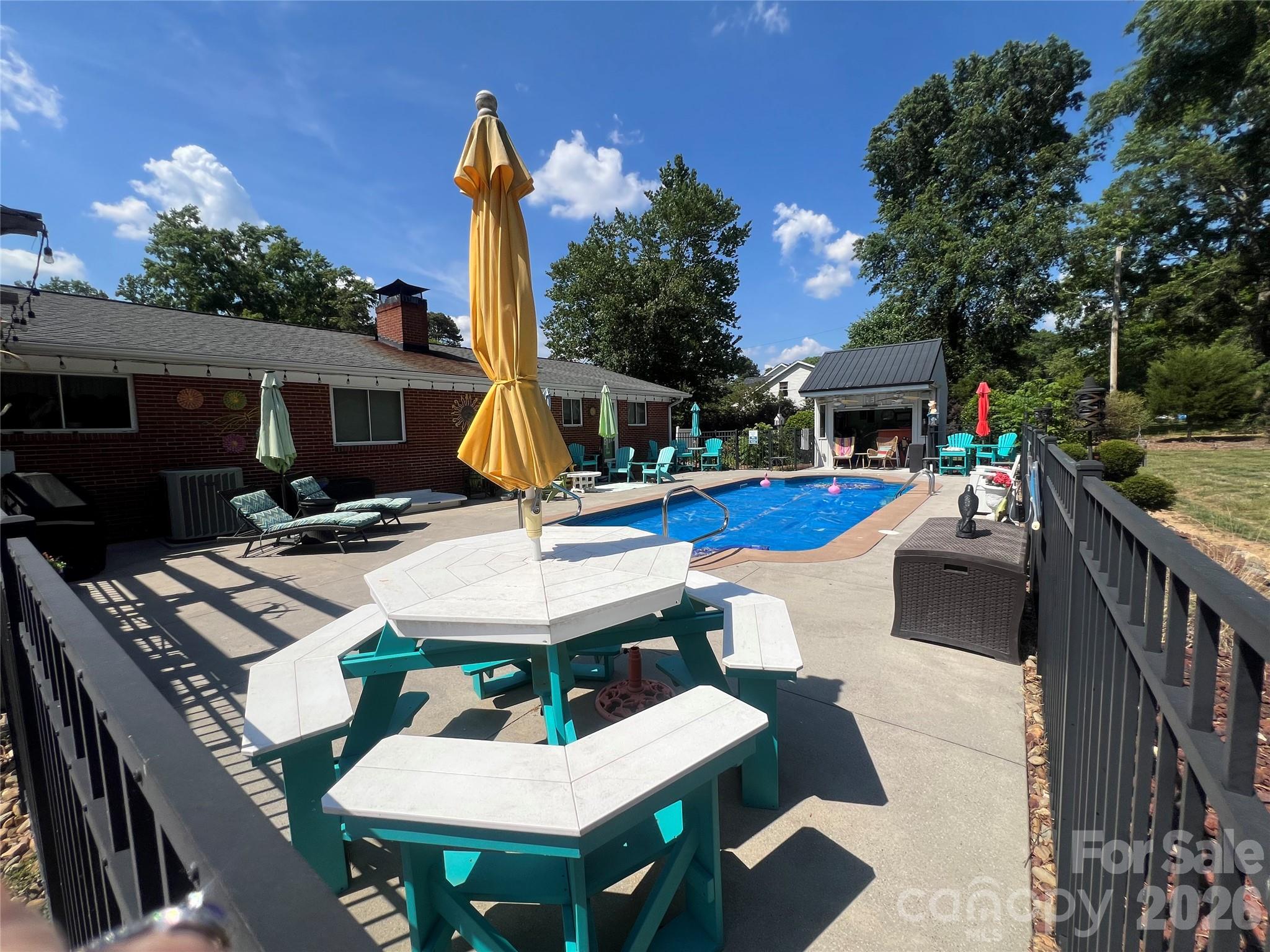 403 W Old Post Road Cherryville NC 28021