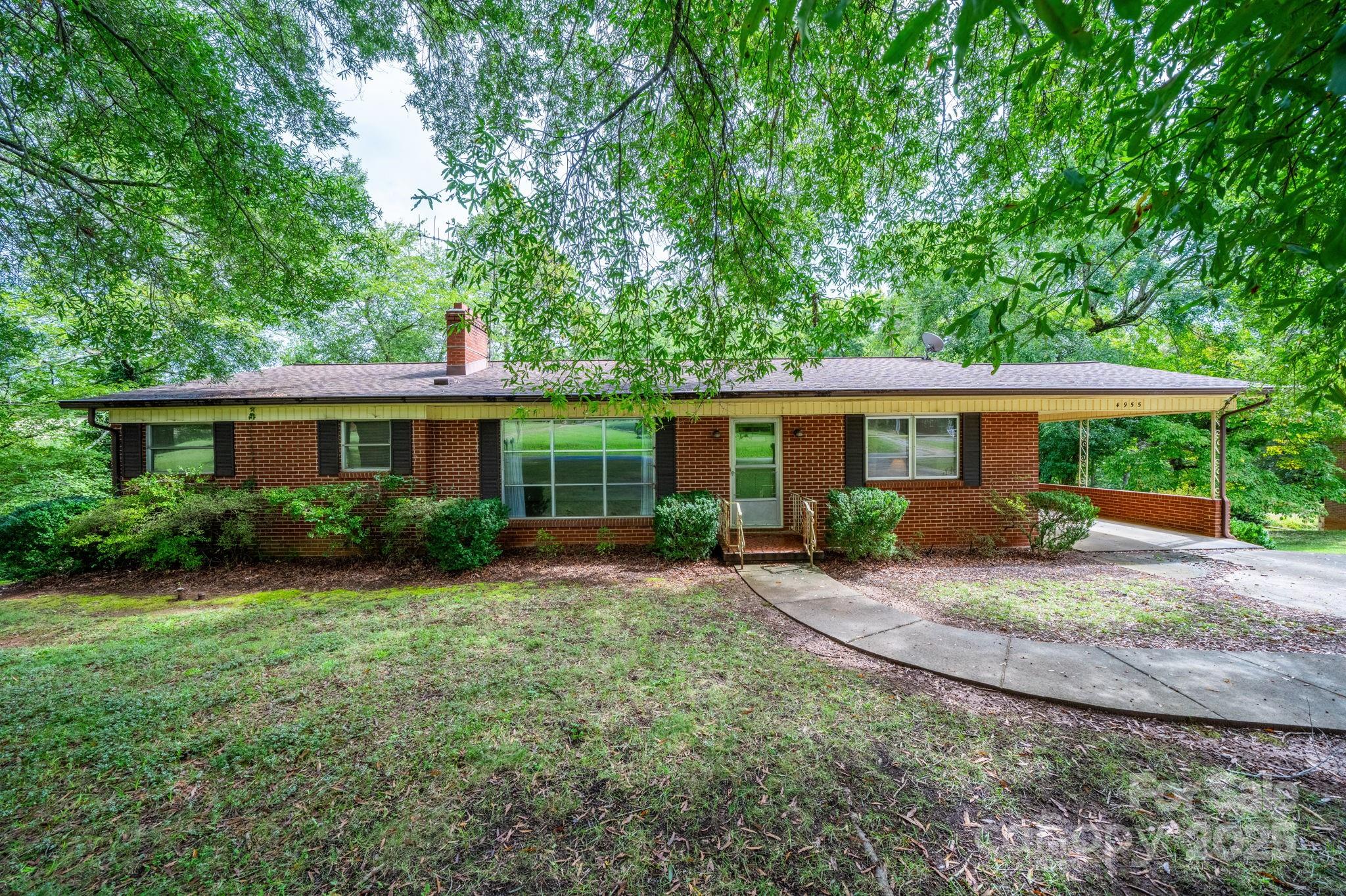 4955 Midway Sand Road Hickory NC 28601