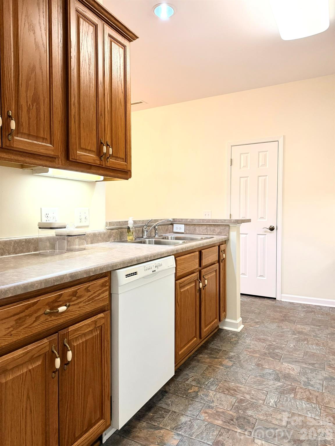 471 26th Avenue NE Hickory NC 28601