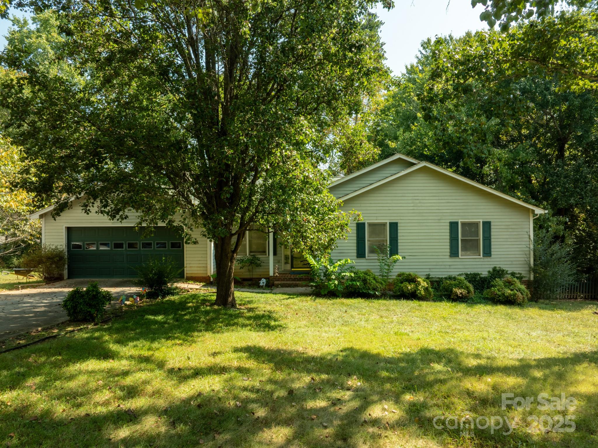 1713 Poe Circle Hickory NC 28601