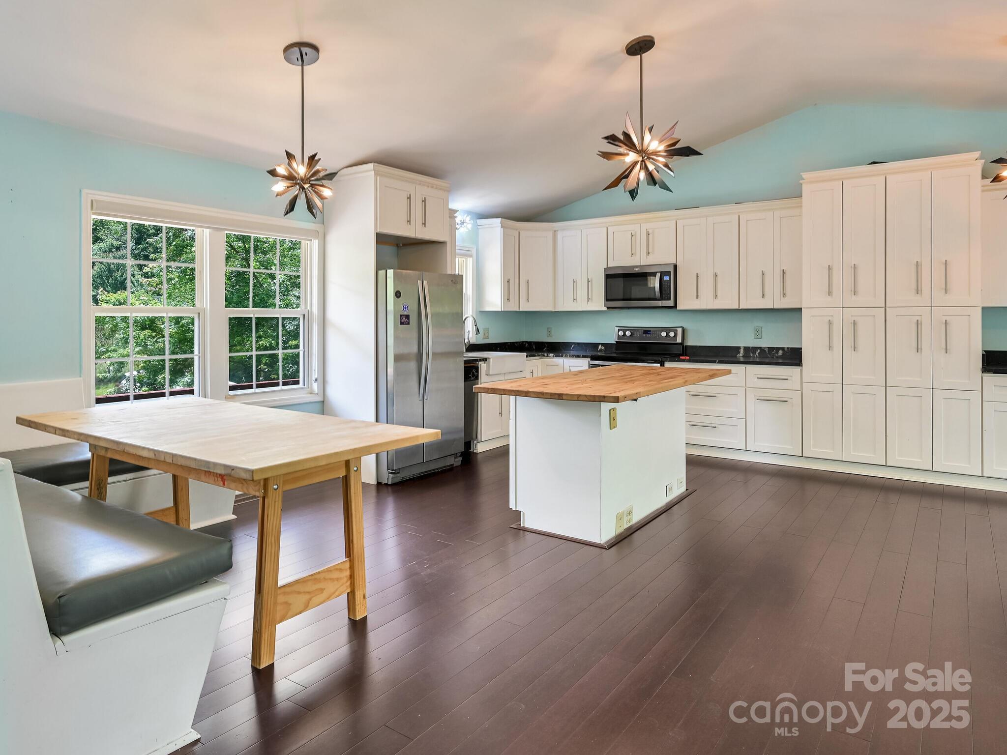 14 Spring Lake Drive Fletcher NC 28732