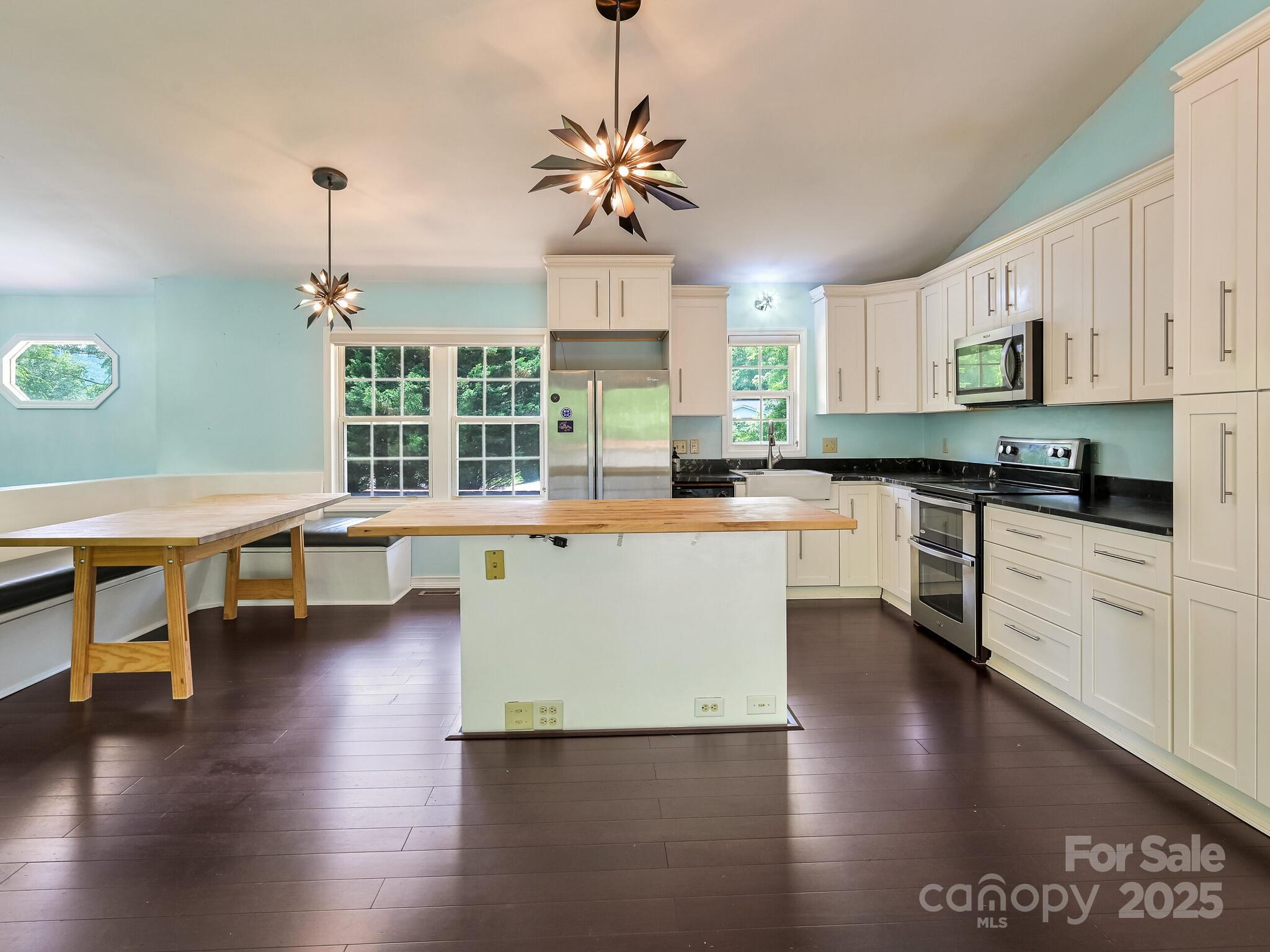 14 Spring Lake Drive Fletcher NC 28732