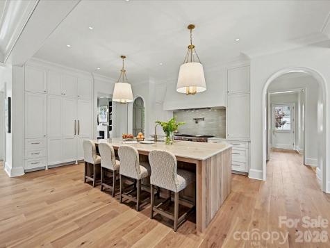 3701 Pelham Lane Charlotte NC 28211