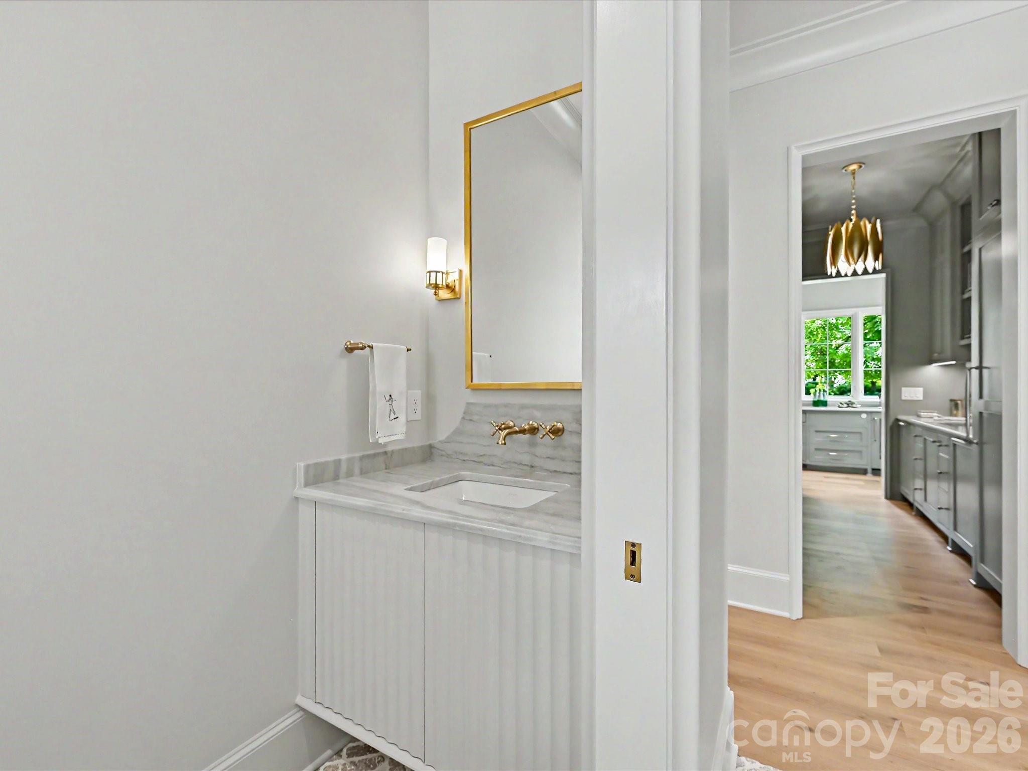 3701 Pelham Lane Charlotte NC 28211