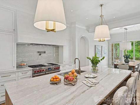 3701 Pelham Lane Charlotte NC 28211