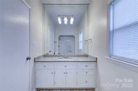 5909 Maple Street Charlotte NC 28269