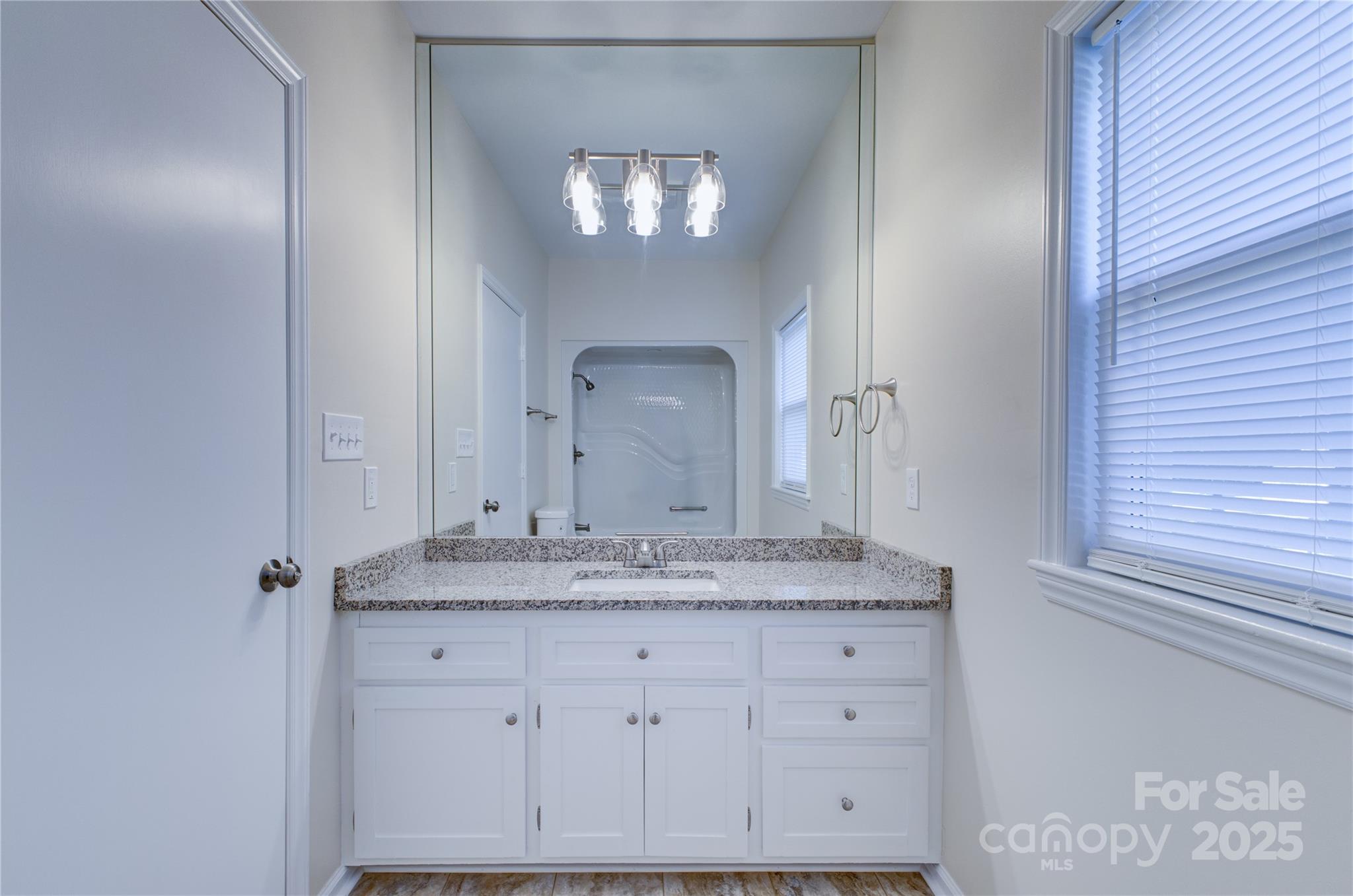 5909 Maple Street Charlotte NC 28269