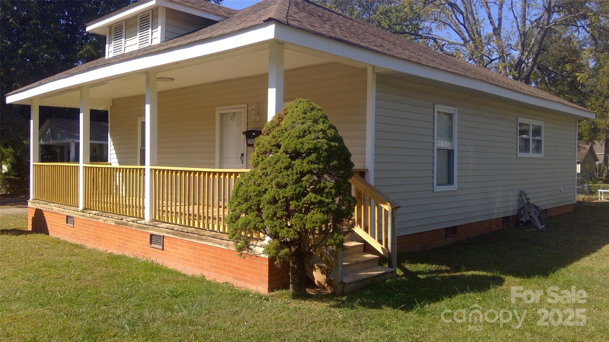 5909 Maple Street Charlotte NC 28269