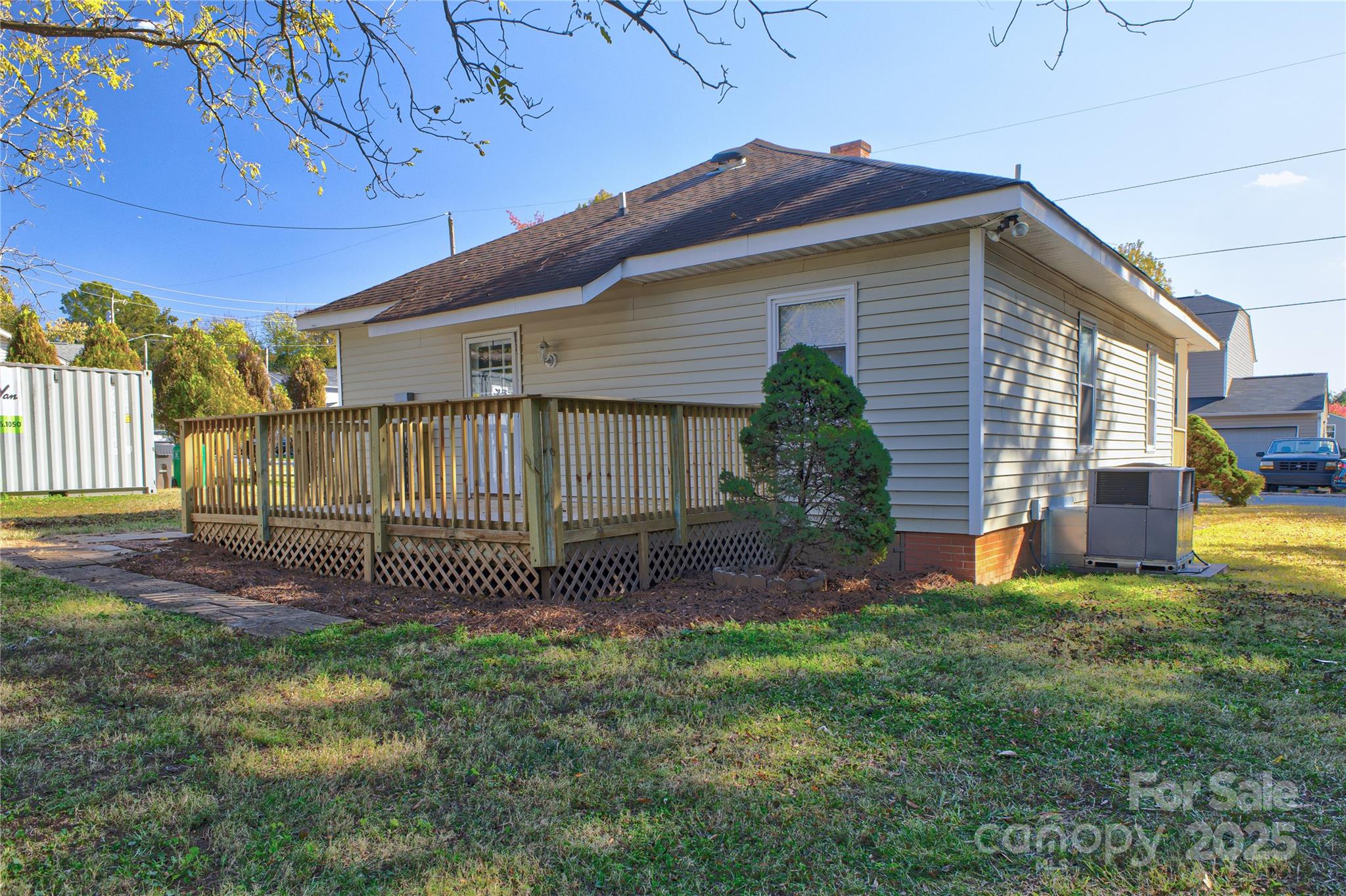 5909 Maple Street Charlotte NC 28269