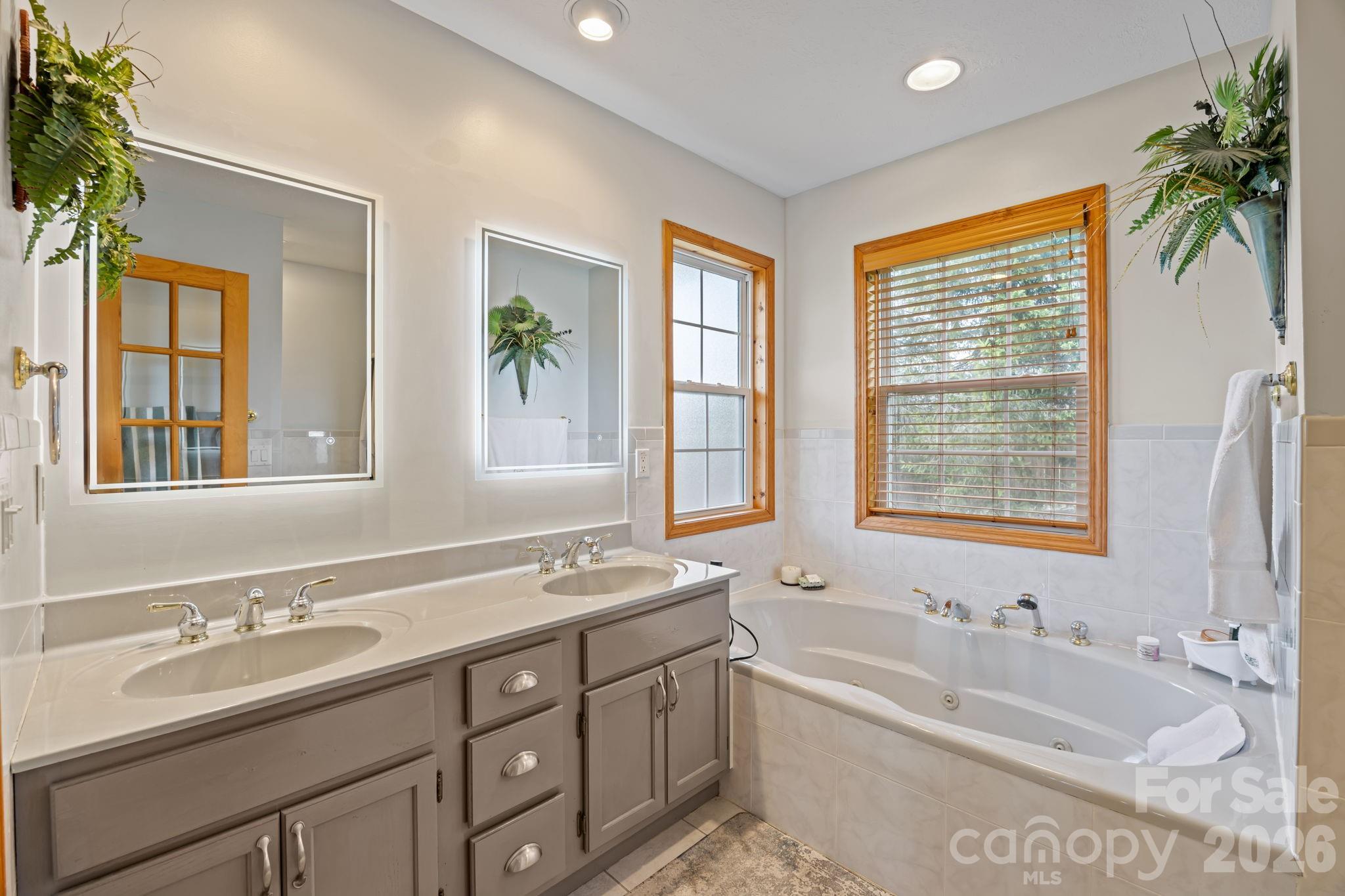 32 Keller Street Waynesville NC 28786