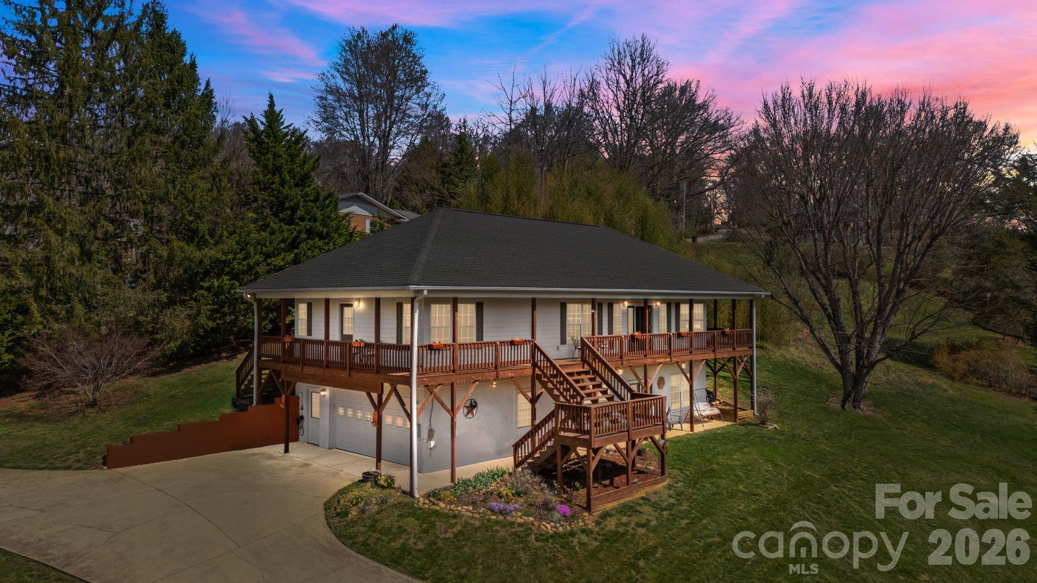 32 Keller Street Waynesville NC 28786