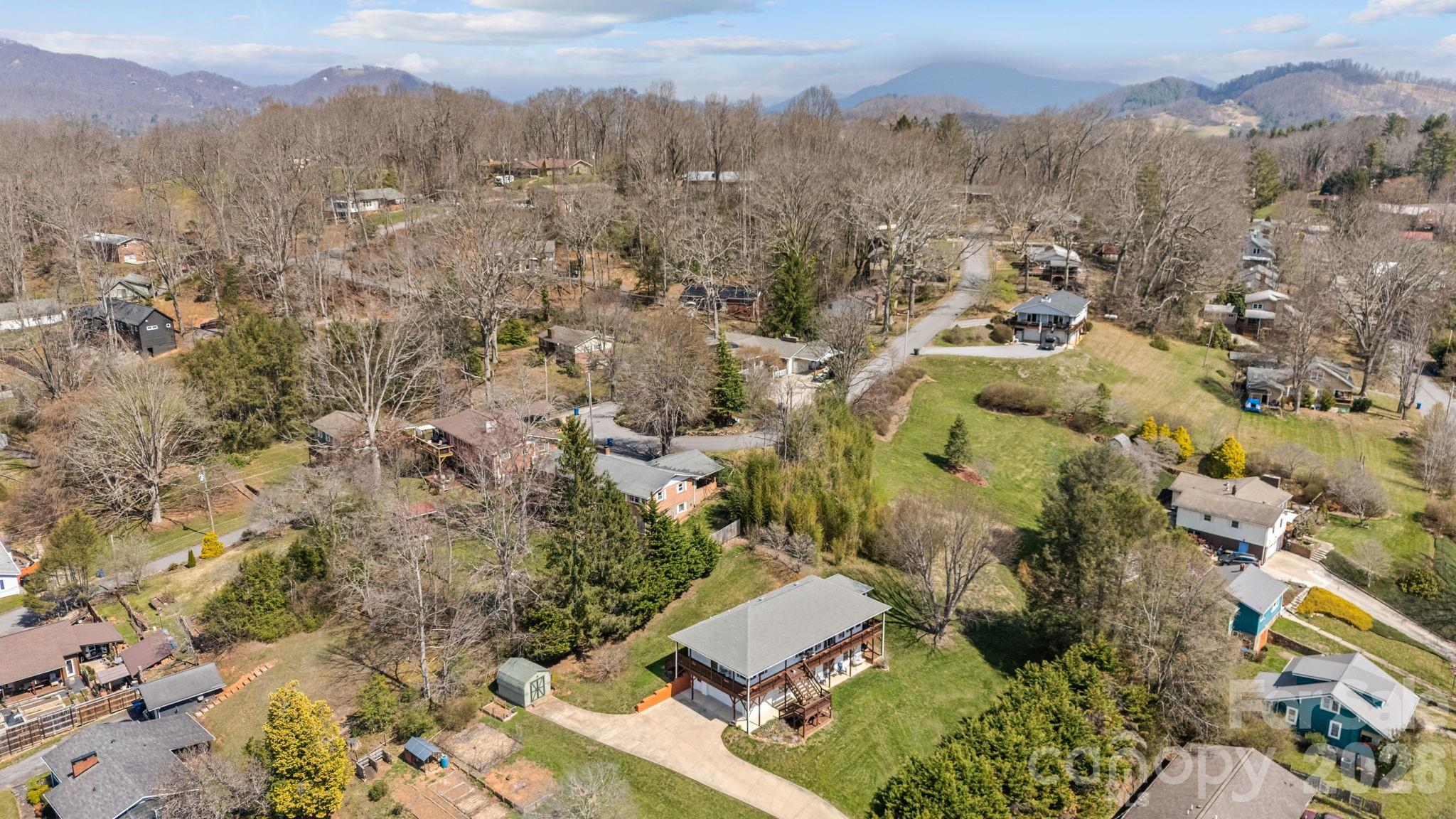 32 Keller Street Waynesville NC 28786