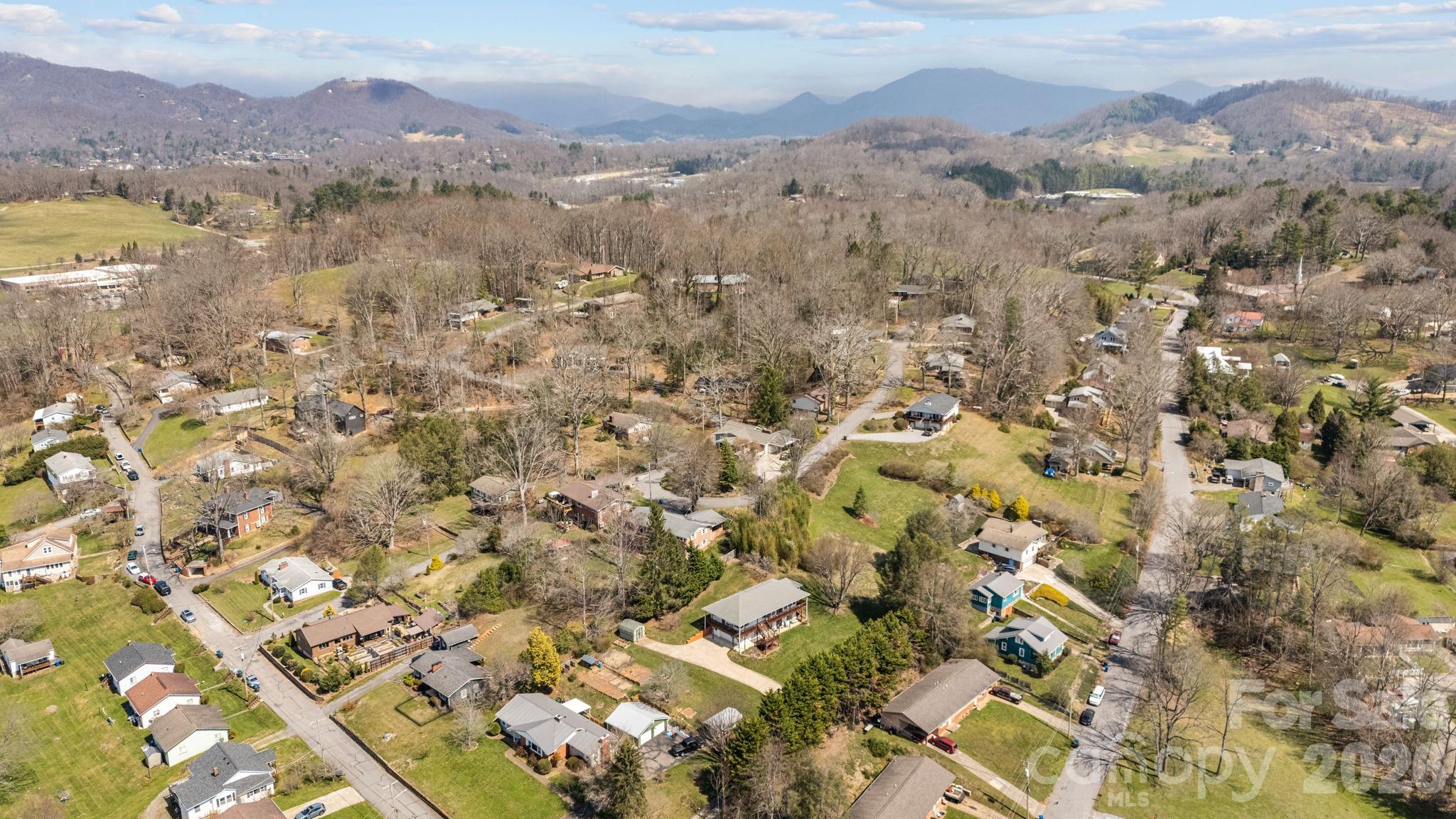 32 Keller Street Waynesville NC 28786
