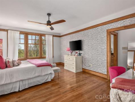 457 Coopers Hawk Drive Asheville NC 28803
