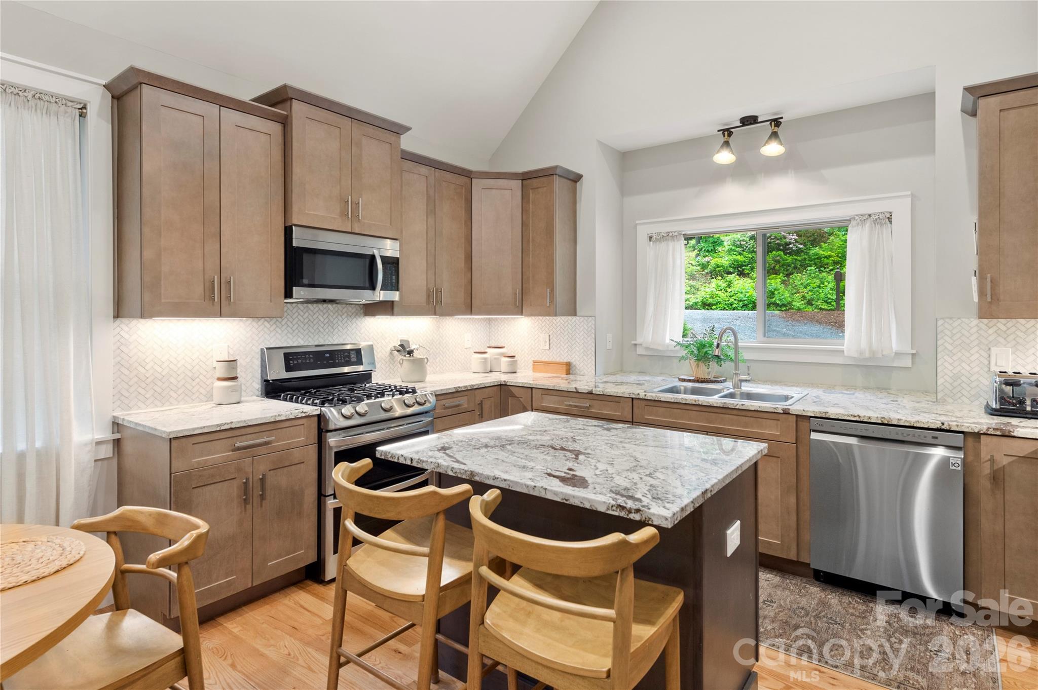 68 Huckleberry Ridge Lane Zirconia NC 28790