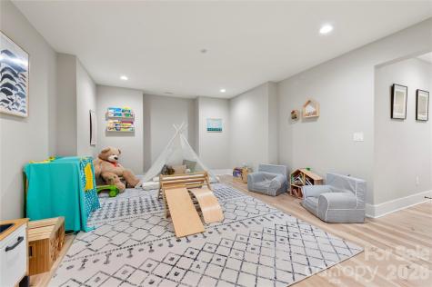 68 Huckleberry Ridge Lane Zirconia NC 28790