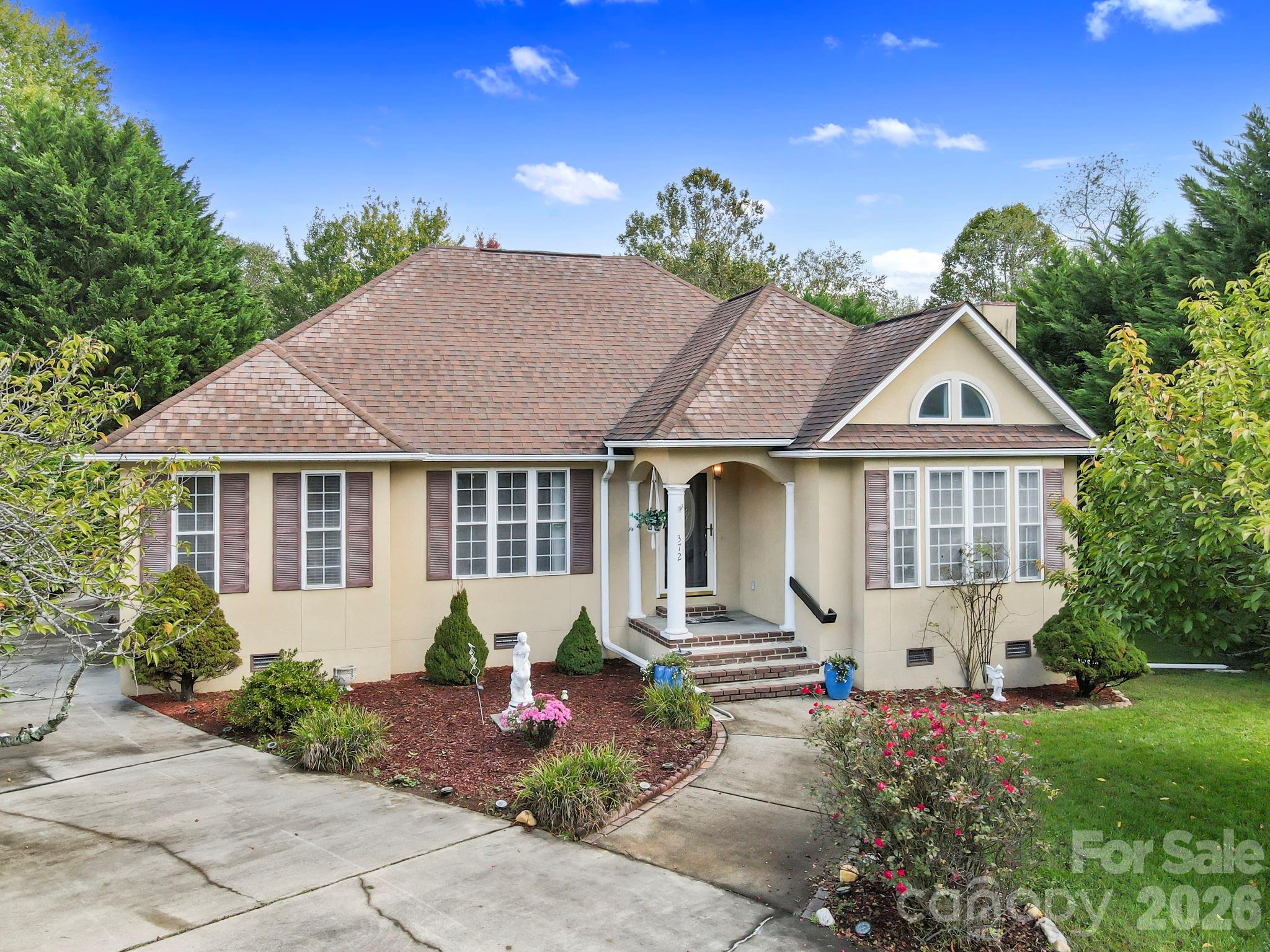 372 Kingfisher Lane Mills River NC 28759