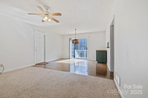 372 Kingfisher Lane Mills River NC 28759