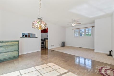 372 Kingfisher Lane Mills River NC 28759