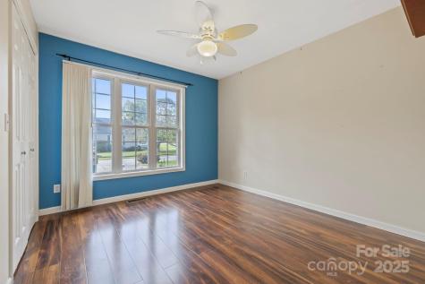 372 Kingfisher Lane Mills River NC 28759