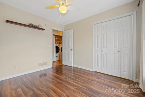 372 Kingfisher Lane Mills River NC 28759