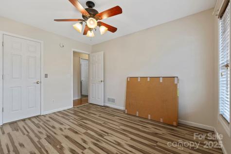 372 Kingfisher Lane Mills River NC 28759