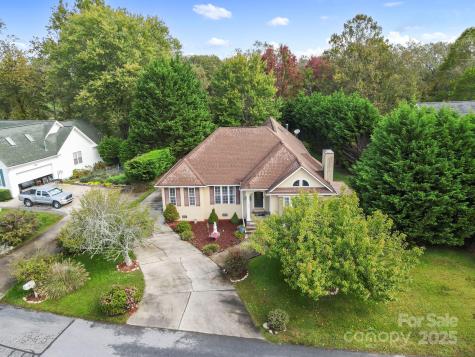 372 Kingfisher Lane Mills River NC 28759