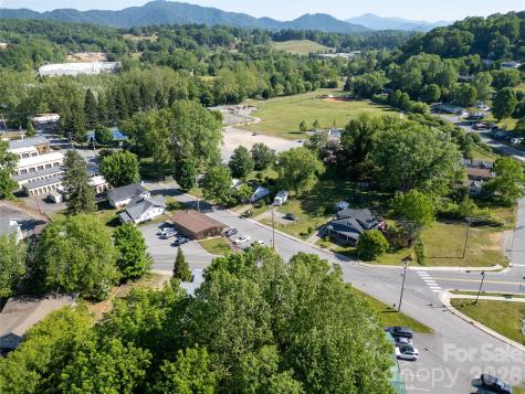 462 Walnut Street Waynesville NC 28786