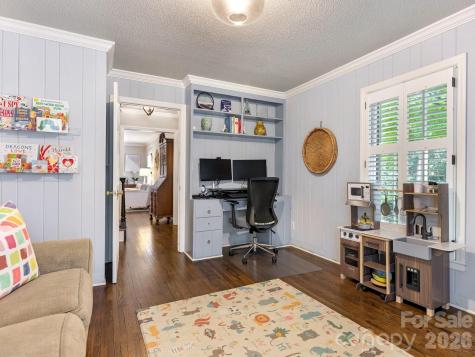 4212 Melchor Avenue Charlotte NC 28211