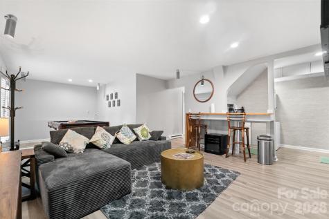 6239 Skyline Drive Charlotte NC 28269